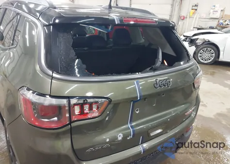 2018 Jeep Compass Trailhawk 4X4 from USA, damaged, VIN 3C4NJDDB7JT264276